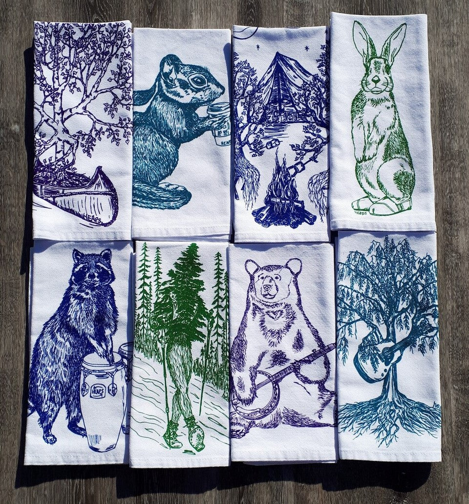 Set of 8 Trees and Forest Animals Napkins Bright