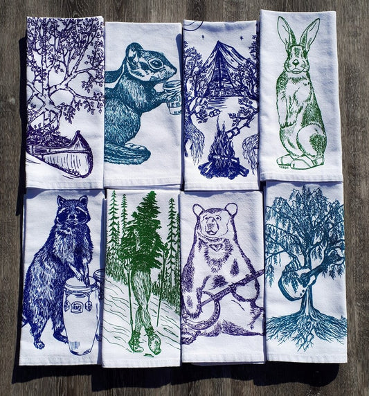 Set of 8 Trees and Forest Animals Napkins Bright